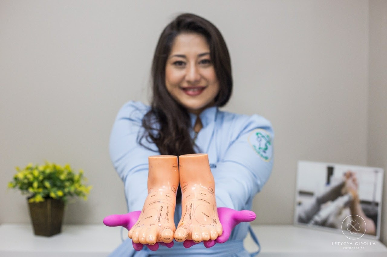 Espaço da clínica Aline Kamizi com ambiente acolhedor e profissionais preparados